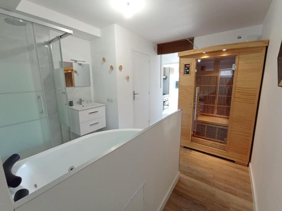 Sejour Sauna Et Jacuzzi Cocon La Roche-sur-Yon Extérieur photo